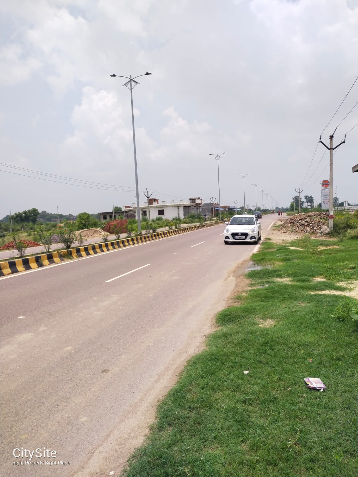 Murat Ganj ruhi by pass Commercial plot
